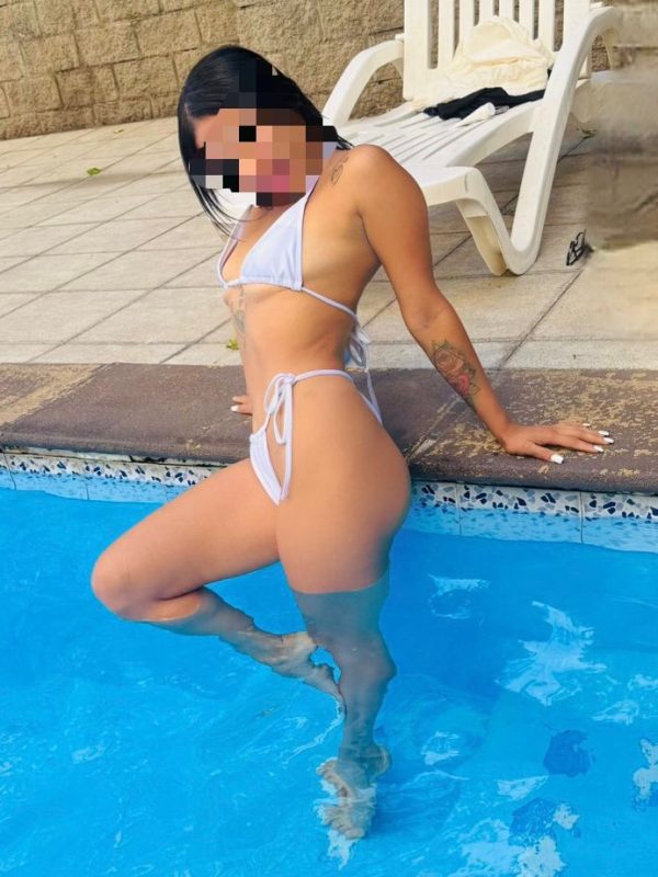 Foto de Hilary escort venezolana disponible en M. Santa Isabel - Chikas.cl