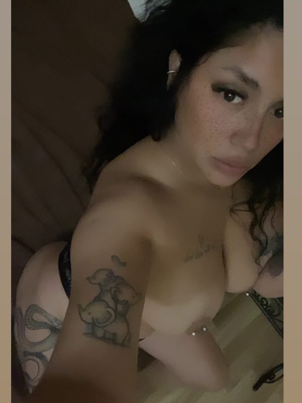 Foto de Cami escort chilena disponible en Santiago - Chikas.cl